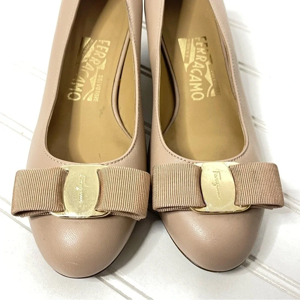 Salvatore Ferragamo Vara Nude Leather Block Heel Bow Pump Kids Size 4